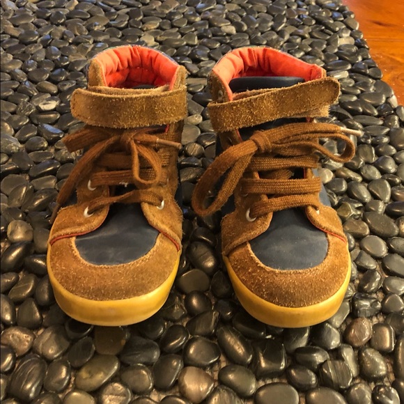 OLD NAVY Little Boy’s Shoe - Picture 2 of 6